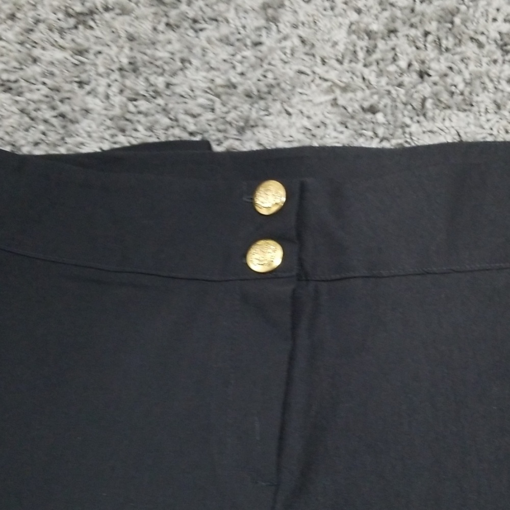 Black Bermuda Shorts - Picture 6 of 7